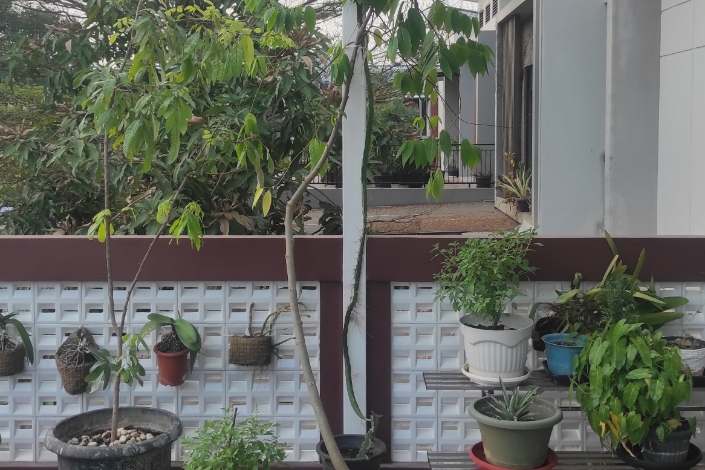 Mukura handcrafted ceramic granite breezeblock Tetrablock as a balcony railing